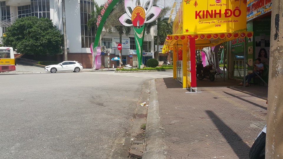 can ngan danh nhau mot nguoi dan ong bi dam tu vong