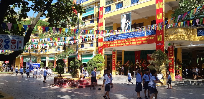 hue xu ly nghiem ca c truo ng cho nghi ho c sau khai gia ng de chen chu chen anh va vui choi