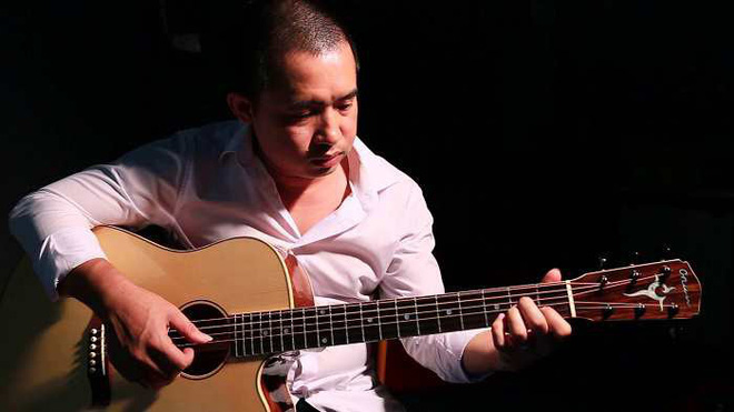 tiep chuyen ve clip hoc sinh doc tho bang o vuong tam giac buc xuc qua phai noi