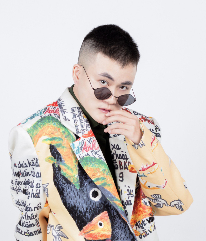 le thien hieu khoe kha nang doc rap nhay dang yeu trong san pham moi