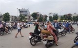 nhieu toa nha o ha noi chiu chan dong tu tran dong dat o trung quoc