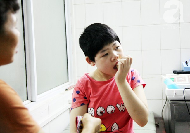 be gai 10 tuoi bai nao thich nghe nhac vang va chuyen chua ke ve nu cuoi sau nhung tieng thet vang troi