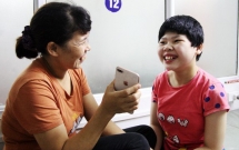 be gai 10 tuoi bai nao thich nghe nhac vang va chuyen chua ke ve nu cuoi sau nhung tieng thet vang troi