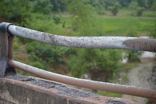 cau ngoi thu bien dang nang tro cac loi thep sau vu chay xe bon
