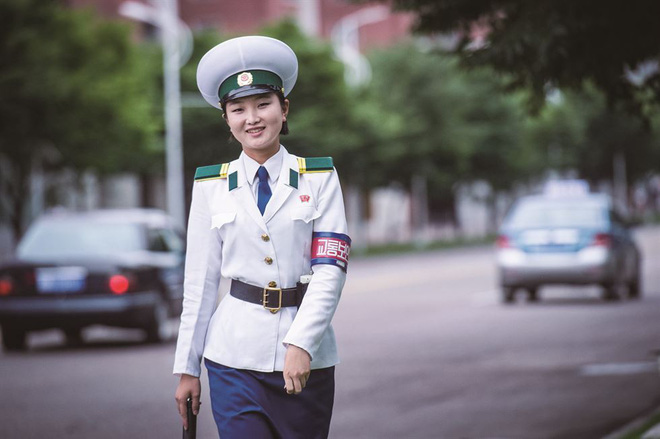 phong vien nhat ban ngo ngang trieu tien ngay cang giau co hon tran ngap tinh yeu va tieng cuoi