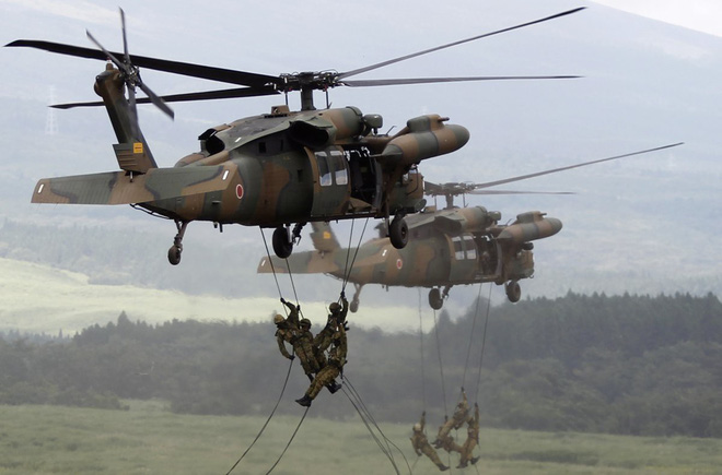 truoc su kim kep tu be ong abe quyet pha vong vay cho nhat ban bang nuoc co mao hiem