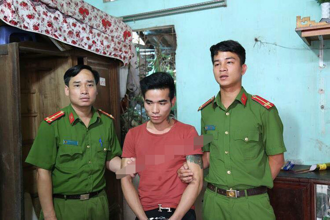ke sat hai ban roi nhot trong phong kin binh than goi dien cho me nan nhan vay tien