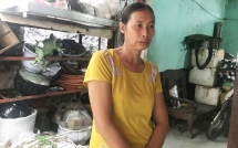 ke sat hai ban roi nhot trong phong kin binh than goi dien cho me nan nhan vay tien
