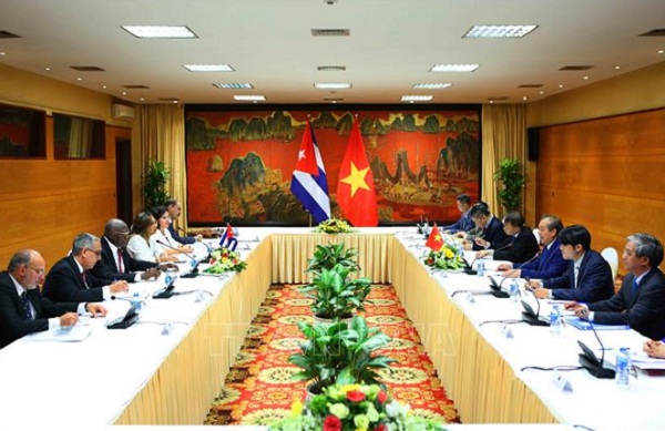 quan he song phuong viet nam cuba ngay cang gan bo phat trien toan dien