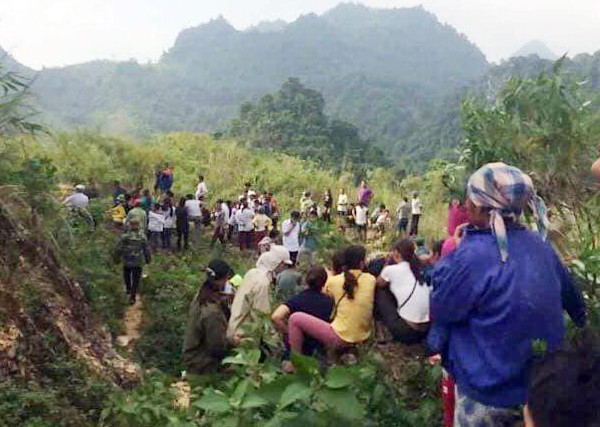 nguoi dan bang hoang phat hien thi the dang phan huy tai hoa binh