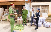 tieu thuong cho nong san da lat xin lui thoi gian chuyen khoai tay trung quoc ton kho ra ngoai