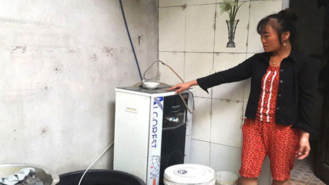 nghe an nguoi dan hoang mang khi hang tram thiet bi dien tu bat ngo phat no