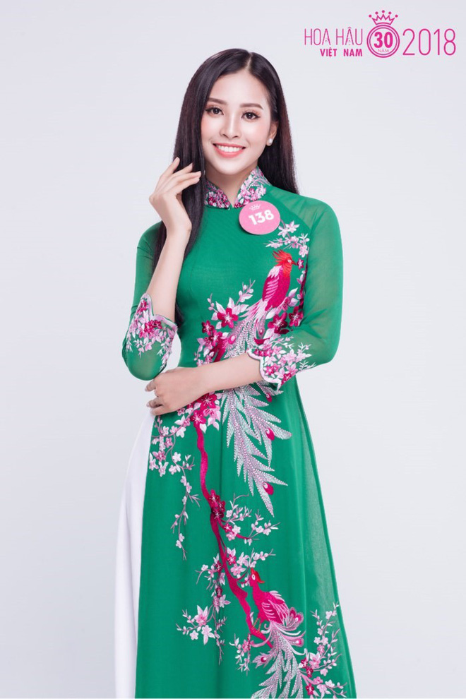 tan hoa hau viet nam 2018 tran tieu vy thi sinh nho tuoi nhat vap nga khi thi nguoi dep bien