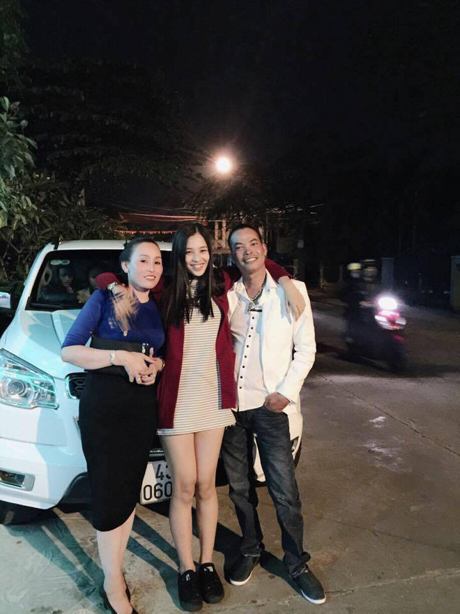 nhan sac tre trung sanh dieu cua me ruot hoa hau tran tieu vy