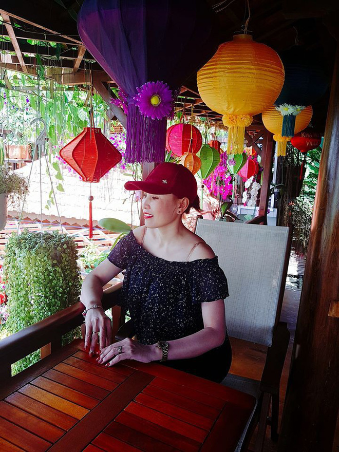 nhan sac tre trung sanh dieu cua me ruot hoa hau tran tieu vy