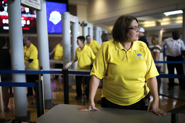 day la cuoc song neu ban tro thanh mot giao vien tai my toi lam 3 cong viec va hien mau de chi tra hoa don hang ngay