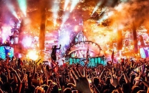 ha noi da co 7 nguoi tu vong nhieu nguoi soc thuoc tai le hoi am nhac o cong vien nuoc ho tay