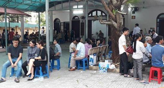 vu 7 nguoi tu vong sau le hoi am nhac o ho tay khong khi am dam tai nha tang le benh vien e