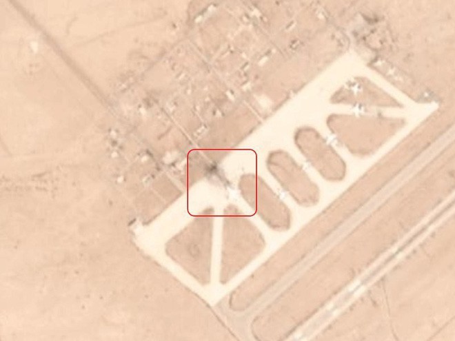 kq israel vua vo hut ca lon cho day vu khi ngay o san bay quoc te syria ten lua di lac