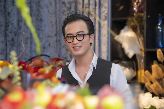 khac hoan toan tren phim canh soai ca om hoa than mat ngam nhin my soi