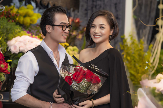 khac hoan toan tren phim canh soai ca om hoa than mat ngam nhin my soi