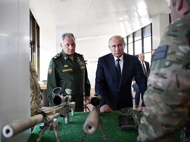 tt putin dich than ban thu sung ban tia moi cua kalashnikov ket qua dang kinh ngac
