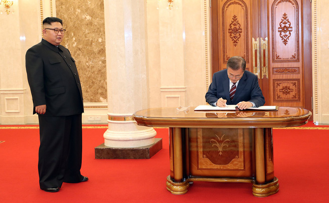 khoanh khac di vao lich su nhung su kien chua tung co tien le trong chuyen tham trieu tien