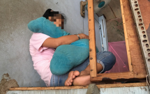 vu be gai 11 tuoi cam diec bi xam hai tai nha nghi chuyen ho so len vks de nghi truy to ga xe om doi bai