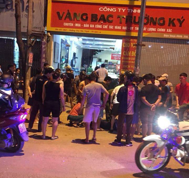 son la nghi an 3 doi tuong xong vao tiem vang cuop cua