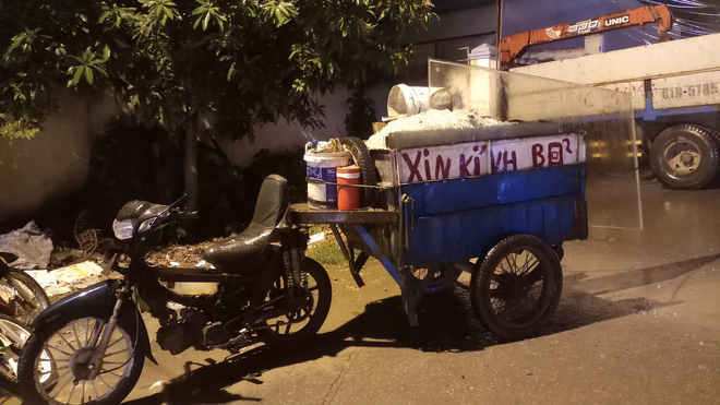 tong vao xe tai dang lui tai xe xe may tu che chet tham giao thong un u hon 2km o sai gon