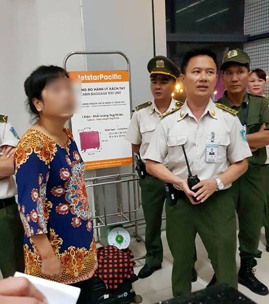 jetstar len tieng vu nu hanh khach va nhan vien tranh cai 500 nghin dong tien cuoc