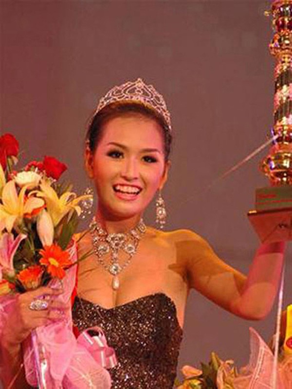 do nhan sac cua 4 nguoi dep dang quang hoa hau viet nam nam 18 tuoi