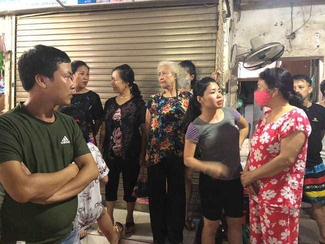 dua 2 thi the trong vu hoa hoan gan benh vien nhi trung uong ra ngoai khong phai 1 nguoi lon va 1 tre con nhu tin don