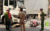 hai phong va cham voi xe tai nu sinh truong y bi can tu vong