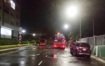 tphcm chay tang 9 toa nha waseco giua dem nguoi dan om do thao chay