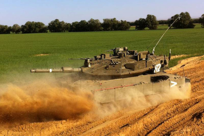 il 20 roi nga tung t 90ms tu chien voi merkava 4 israel xung dot gia dinh ai thang