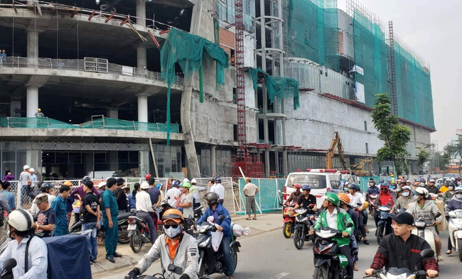 tphcm 3 cong nhan roi tu cong trinh trung tam thuong mai xuong dat nam bat dong phai nhap vien cap cuu