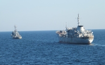 tau hai quan ukraine tien gan crimea bien phong nga lap tuc ap sat