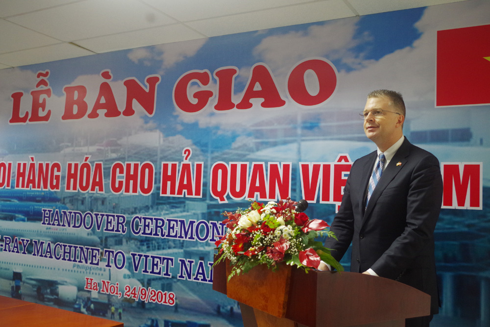 hoa ky tang may soi hang hoa ho tro hai quan viet nam