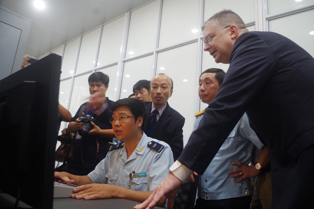 hoa ky tang may soi hang hoa ho tro hai quan viet nam