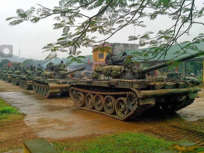tang t 90s vn linh thoat kiep nan e co khieng binh dien 70kg den chet ngat