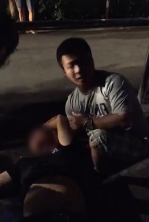 mau thuan vi tam ve giu xe cu dan bi bao ve chung cu o sai gon danh nhap vien