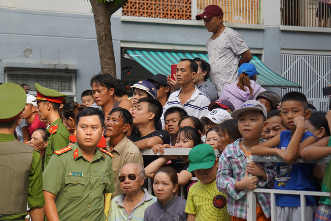 chong linh an tu hinh vo chung than vi giet chu no roi troi xac phi tang xuong song han