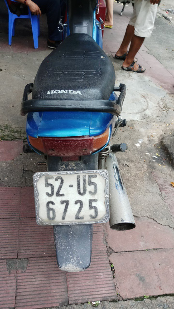 tphcm truy bat thieu nien 16 tuoi cuop giat tui xach trong ngay sinh nhat cua minh