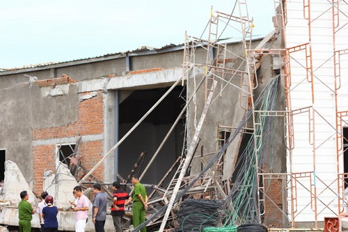 can tho sap trung tam hoi nghi tiec cuoi 5 nguoi thuong vong