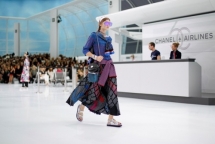 chanel bien san dien thanh san bay hoanh trang