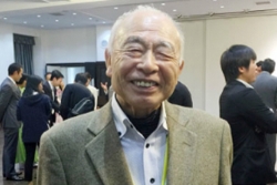 cu ong 83 tuoi nguoi nhat thi hung bien bang tieng viet