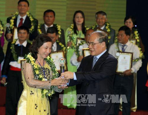tu hao nong dan viet nam ton vinh 63 nong dan tieu bieu