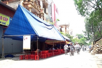 Đến nơi chỉ tổ chức đám cưới vào 2 ngày trong tháng