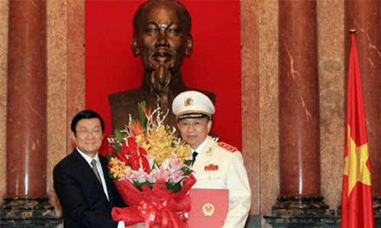 cong nhan chuc danh giao su cho thu truong bo cong an to lam